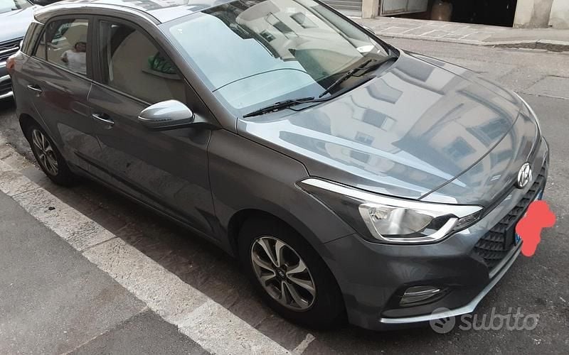 Usata 2019 Hyundai i20 Tre volumi | 9500 € (Ottimo prezzo) - Immagine 1/4
