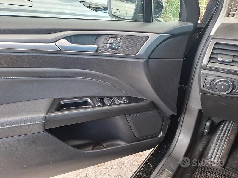 Usata Ford Mondeo Titanium 150 CV (110 kW) 2016 Nero Station wagon