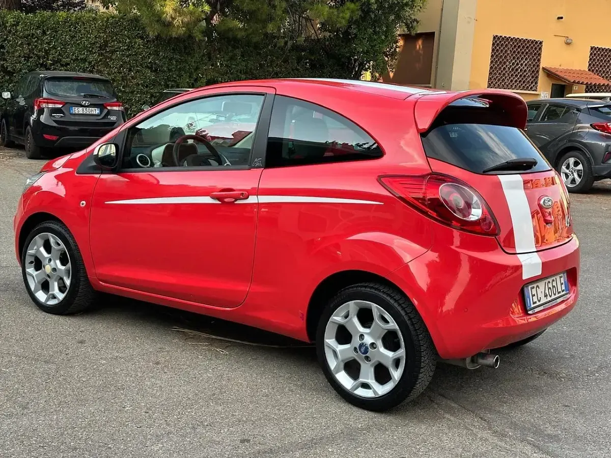Usata Ford Ka Titanium 75 CV (55 kW) 2010 Rosso Utilitaria