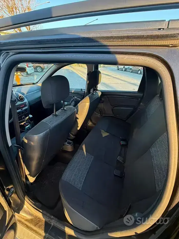 Usata Dacia Duster 105 CV (77 kW) 2012 Nero SUV