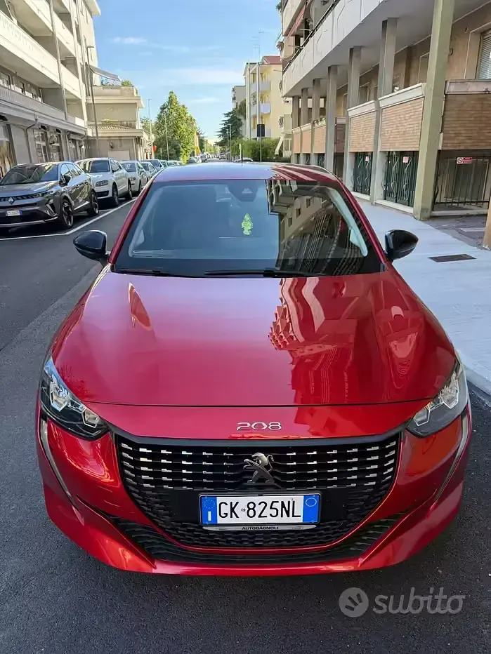 Usata Peugeot 208 75 CV (55 kW) 2022 Giallo Utilitaria