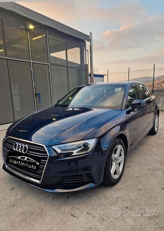 Usata Audi A3 Ambiente 150 CV (110 kW) 2019 Blu Berlina