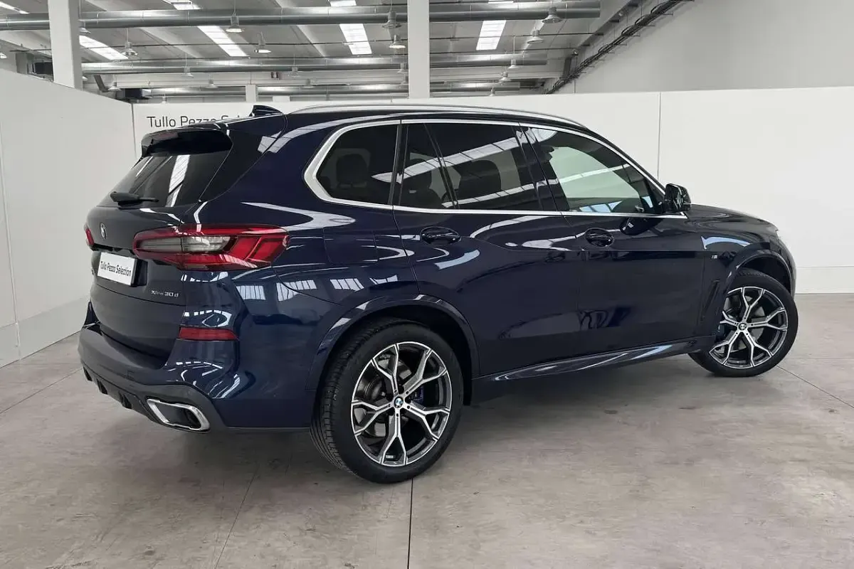 Usata BMW X5 M Sport 265 CV (194 kW) 2020 Tanzanite blu metallizzato SUV