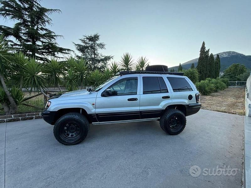 Usata Jeep Grand Cherokee Overland 163 CV (119 kW) 2003 Grigio(met.) SUV
