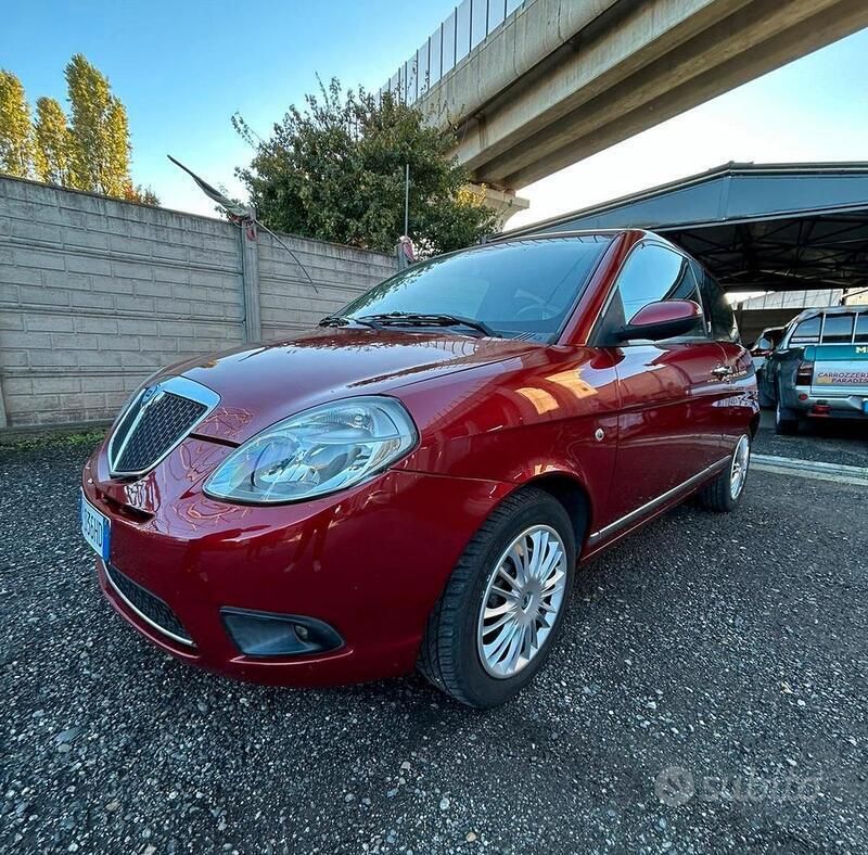 Usata Lancia Ypsilon 60 CV (44 kW) 2007 Rosso Utilitaria