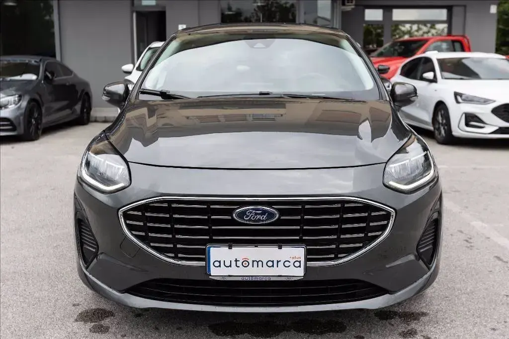 Usata Ford Fiesta Titanium 125 CV (91 kW) 2023 Grigio metallizzato Utilitaria