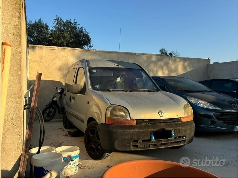 Usata Renault Kangoo 64 CV (47 kW) 1999 Monovolume