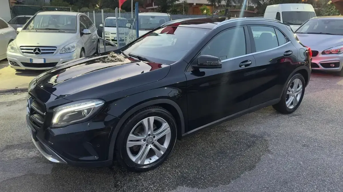 Usata Mercedes A200 136 CV (100 kW) 2015 Nero Utilitaria