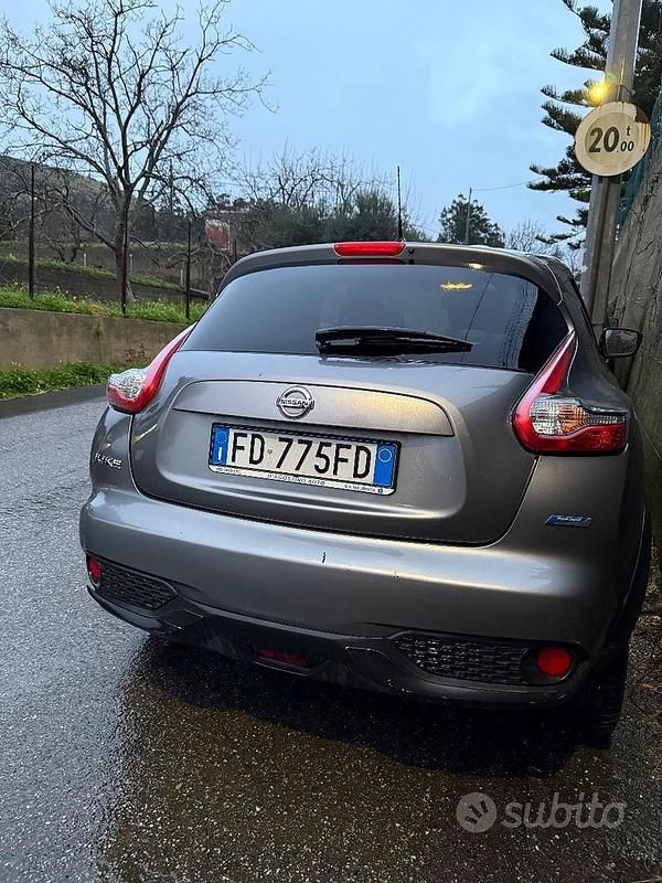 Usata Nissan Juke 110 CV (80 kW) 2016 Grigio SUV