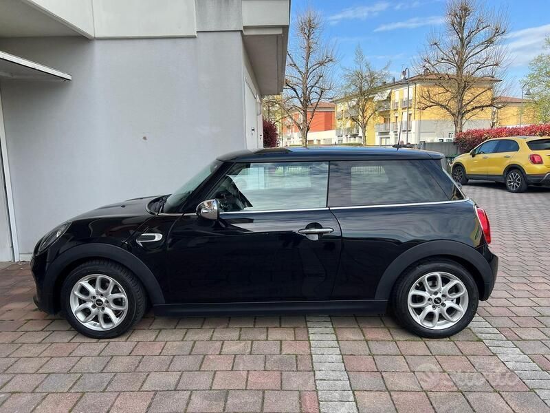 Usata Mini One D 95 CV (69 kW) 2016 Nero Utilitaria