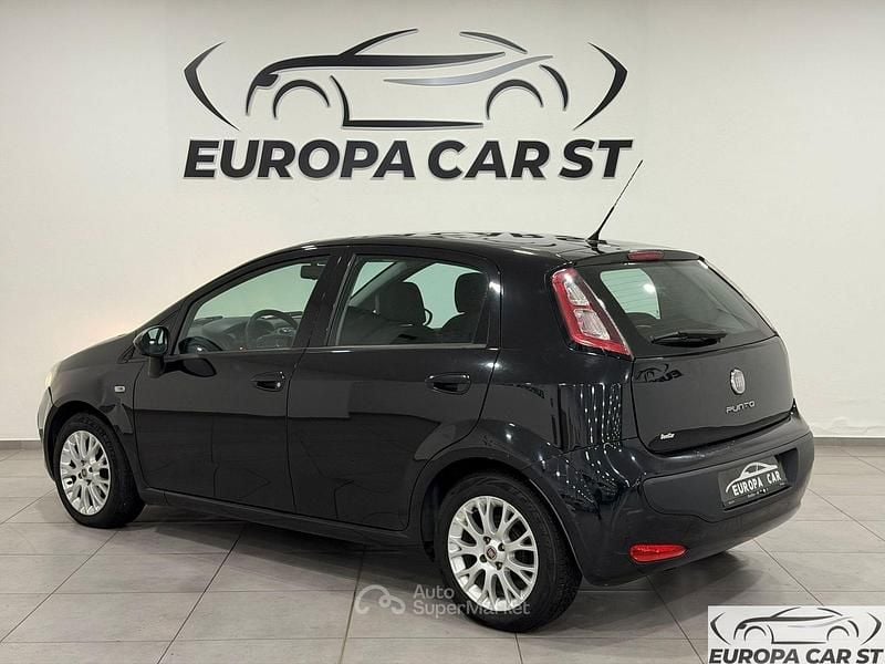 Usata Fiat Punto Evo Dynamic 69 CV (50 kW) 2011 Nero Utilitaria