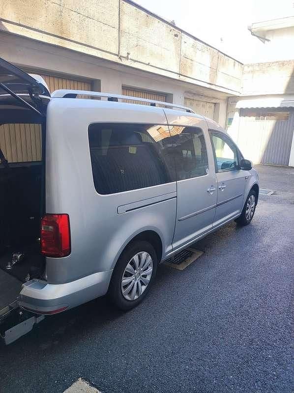 Usata VW Caddy Style 102 CV (75 kW) 2019 Argento Monovolume