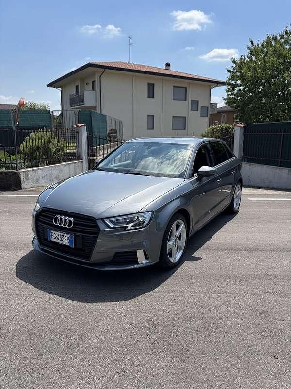 Usata 2016 Audi A3 Sport Tre volumi | 14.000 € (Buon prezzo) - Immagine 1/4