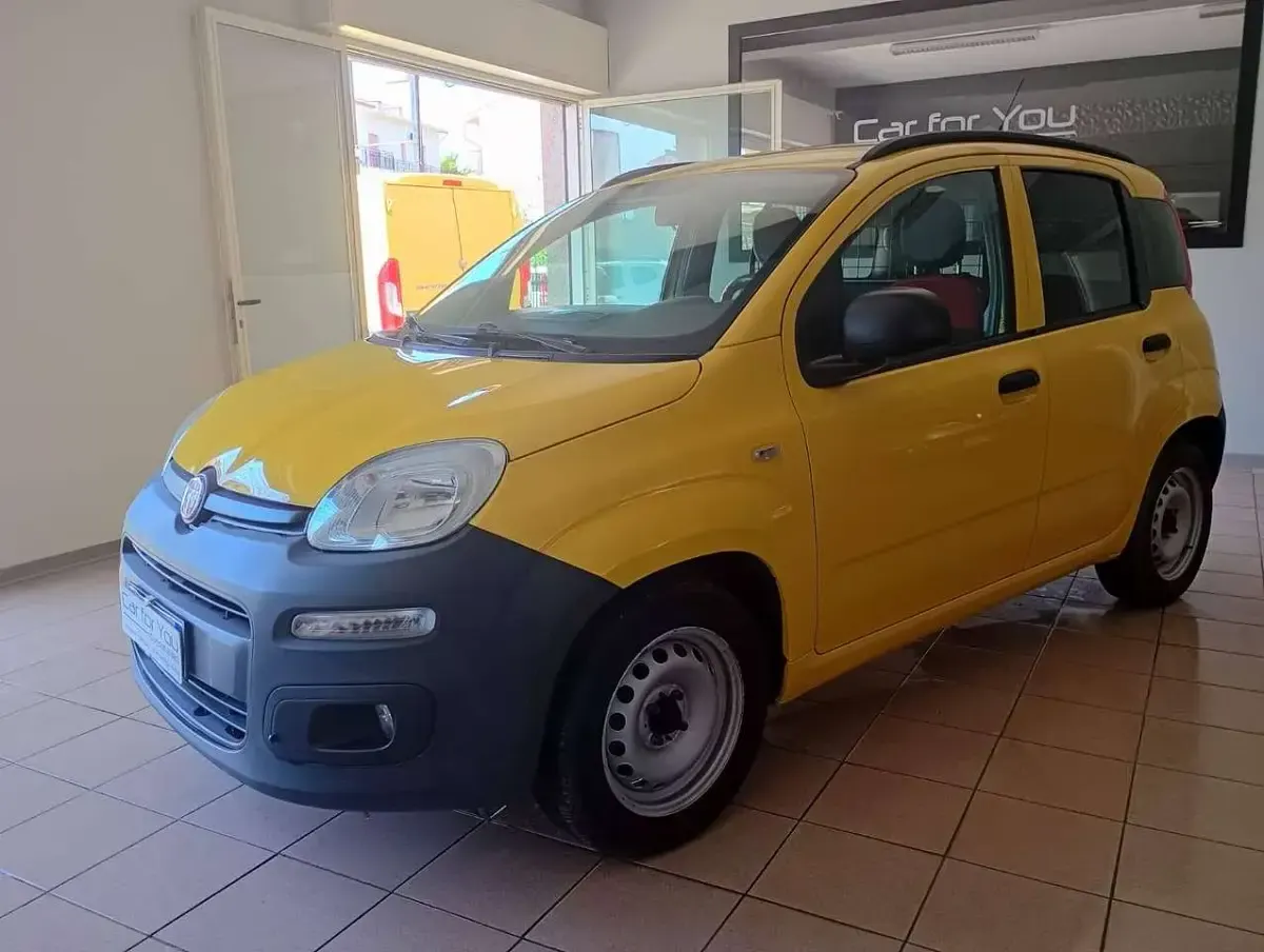 Usata Fiat Panda 75 CV (55 kW) 2017 Giallo Utilitaria