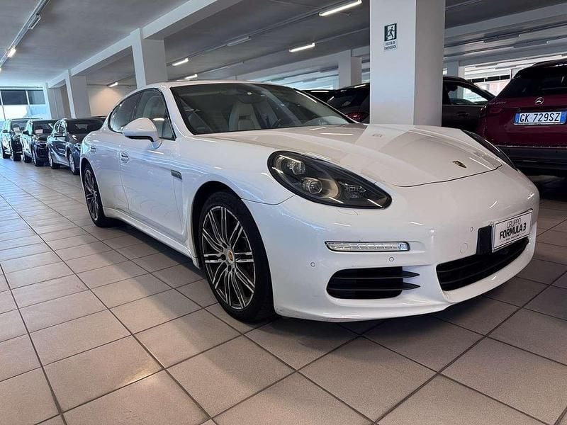 Usata Porsche Panamera 250 CV (183 kW) 2015 Bianco Utilitaria