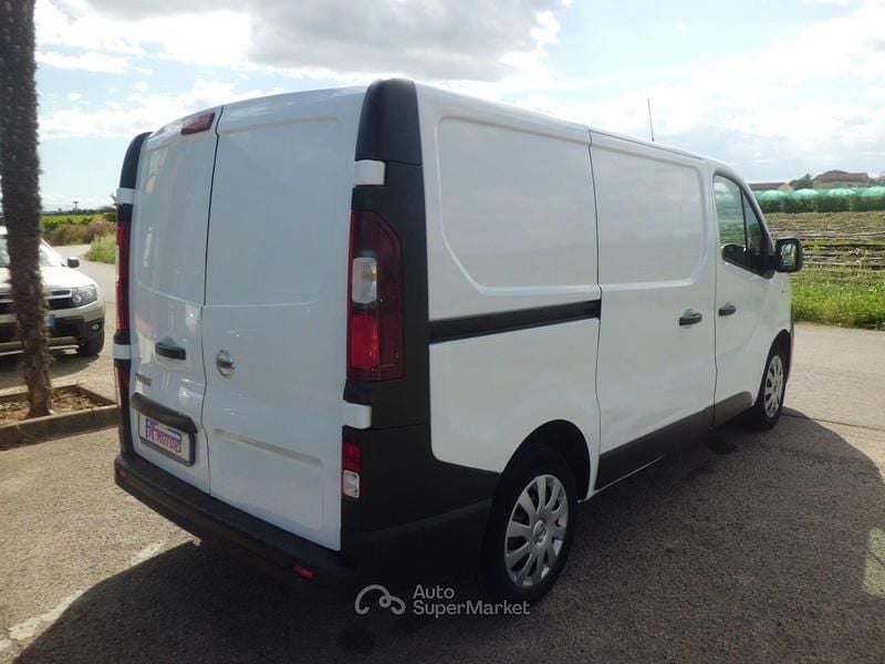 Usata Nissan NV300 121 CV (88 kW) 2017 Bianco Furgone