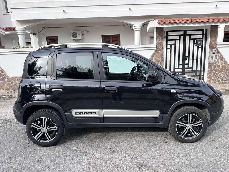 Usata Fiat Panda Cross Cross 95 CV (69 kW) 2018 Nero Utilitaria