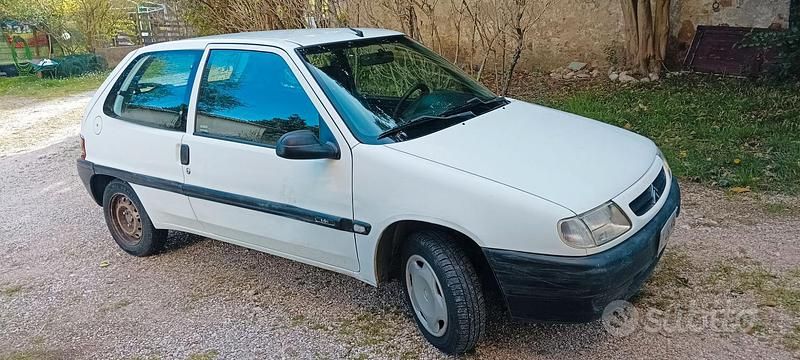 Usata Citroën Saxo 50 CV (36 kW) 1999 Bianco Utilitaria