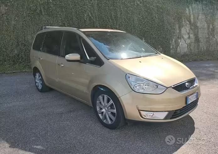 Usata Ford Galaxy 140 CV (102 kW) 2007 Giallo Monovolume