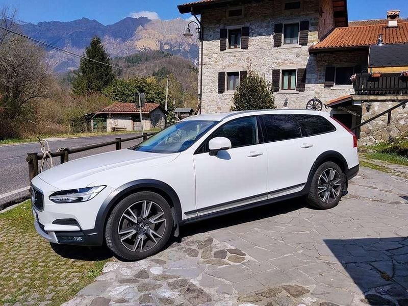 Usata Volvo V90 CC Pro 235 CV (172 kW) 2018 Station wagon