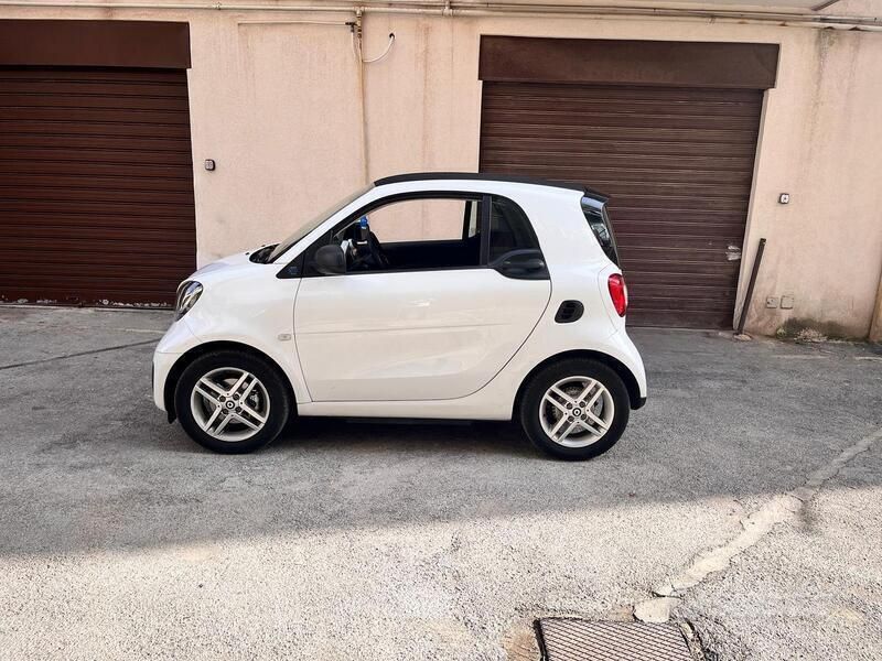 Usata Smart ForTwo Electric Drive 52 kW (71 CV) 2021 Bianco Coupé