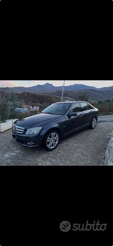 Usata Mercedes C220 170 CV (125 kW) 2010 Grigio Berlina