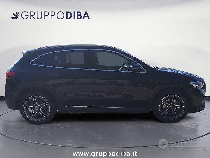 Usata Mercedes GLA180 Premium 116 CV (85 kW) 2022 Nero SUV