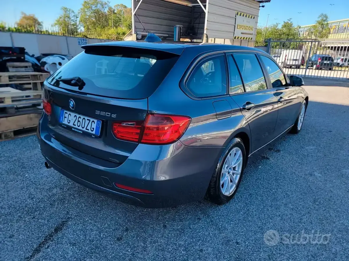 Usata BMW 320 Sport Line 184 CV (135 kW) 2015 Grigio Station wagon