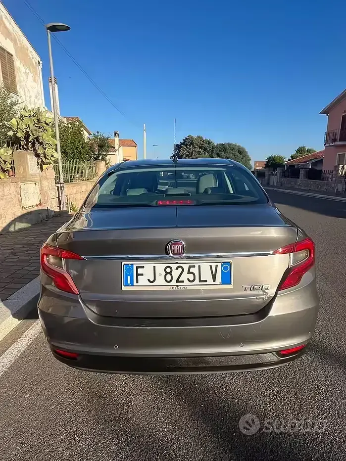 Usata Fiat Tipo 95 CV (69 kW) 2017 Grigio Berlina