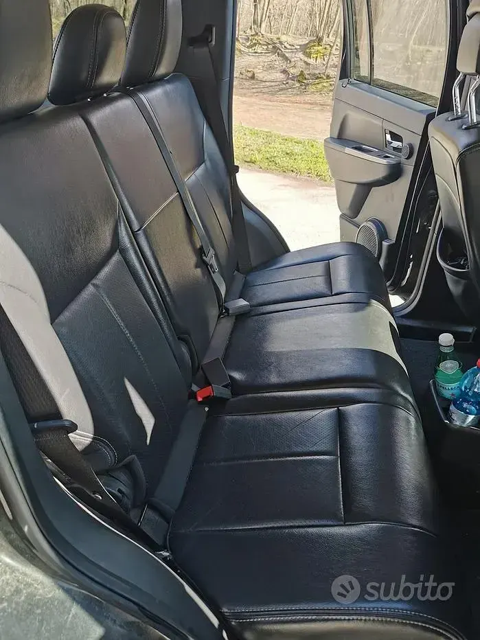 Usata Jeep Cherokee 200 CV (147 kW) 2012 Nero SUV
