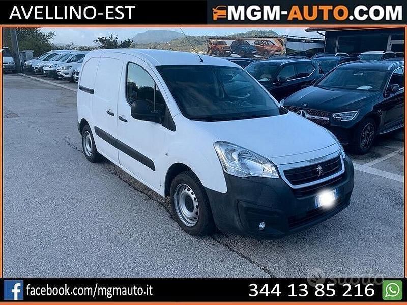 Bianco Usata 2016 Peugeot Partner Monovolume | 7786 € (Buon prezzo) - Immagine 1/4