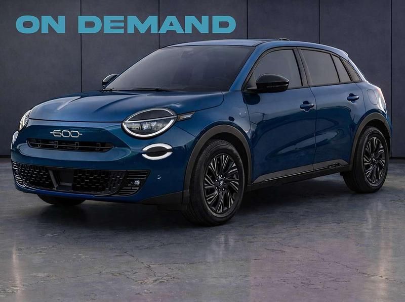 Usata Fiat 600 Pop 136 CV (100 kW) 2025 Diversi colori SUV