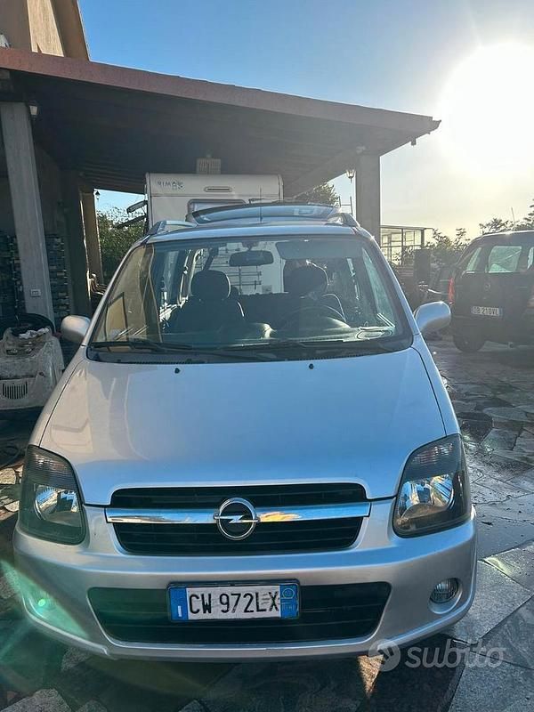 Grigio Usata 2005 Opel Agila Due volumi | 1600 € - Immagine 1/4