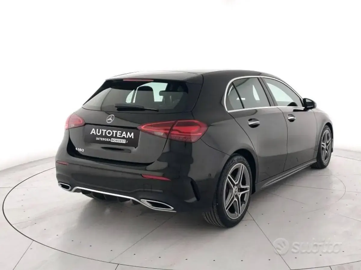 Usata Mercedes A180 AMG Line Premium 136 CV (100 kW) 2025 Nero Berlina