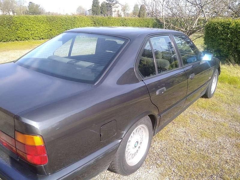 Usata BMW 520 150 CV (110 kW) 1993 Nero Berlina