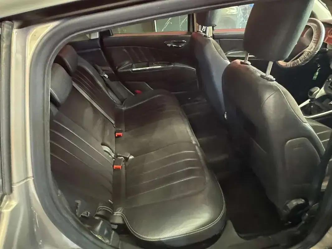 Usata Lancia Delta 165 CV (121 kW) 2009 Utilitaria