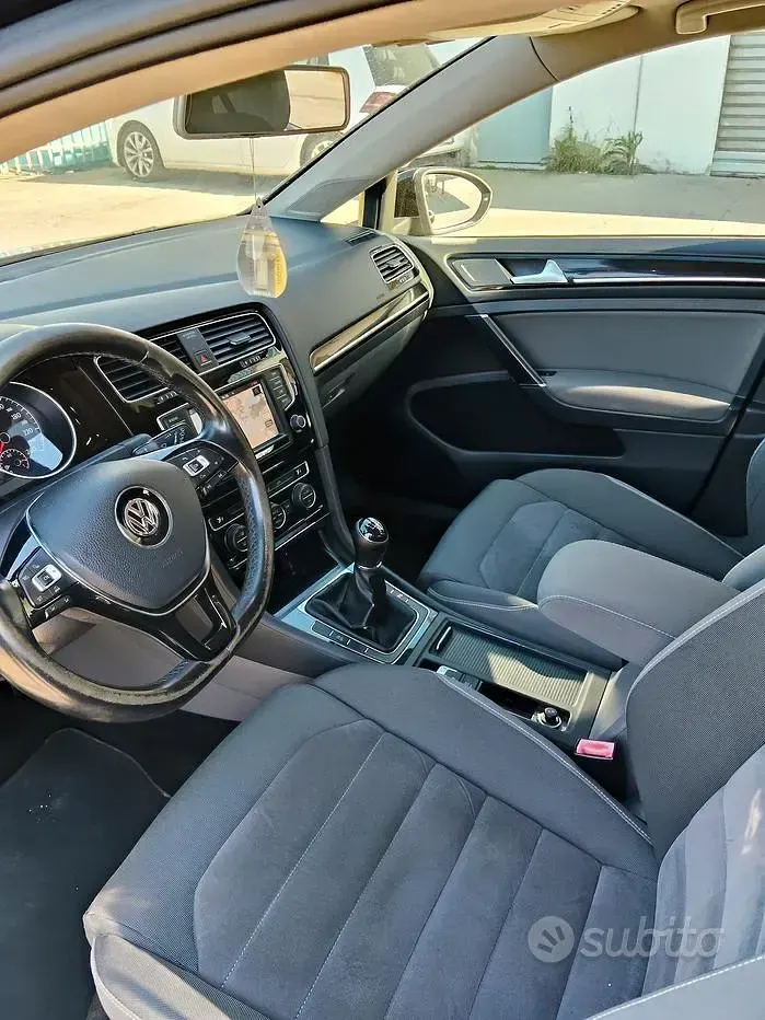 Usata VW Golf VII 110 CV (80 kW) 2016 Berlina