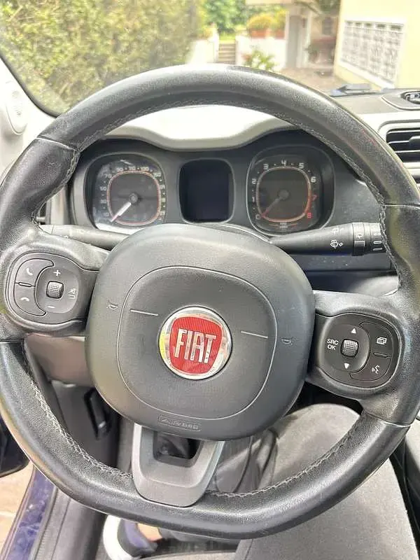 Usata Fiat Panda Pop 69 CV (50 kW) 2017 Blu Utilitaria
