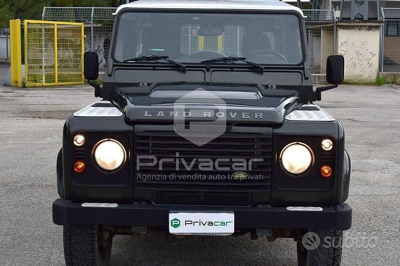 Usata Land Rover Defender S 122 CV (89 kW) 2008 Verde Station wagon