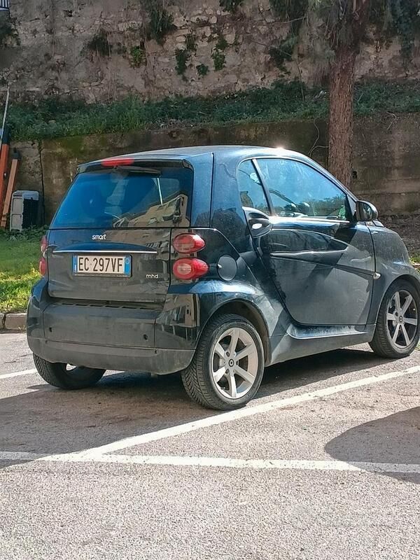 Usata 2011 Smart ForTwo Coupé Coupé | 3700 € (Ottimo prezzo) - Immagine 1/4