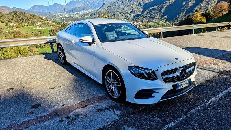 Usata Mercedes E220 Premium Plus 194 CV (142 kW) 2018 Coupé