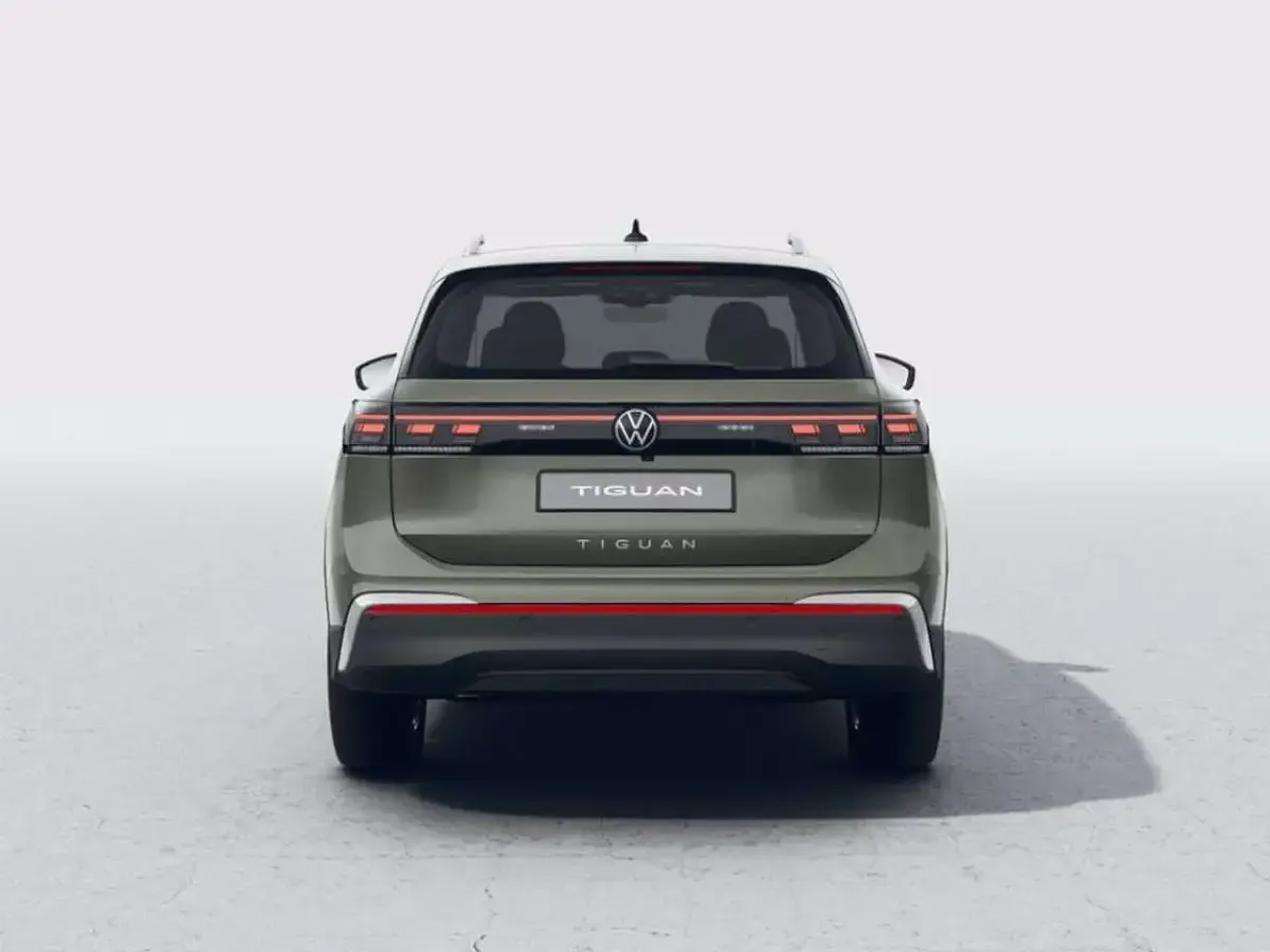 Nuova VW Tiguan Elegance 150 CV (110 kW) 2026 Velvet green metallizzato SUV