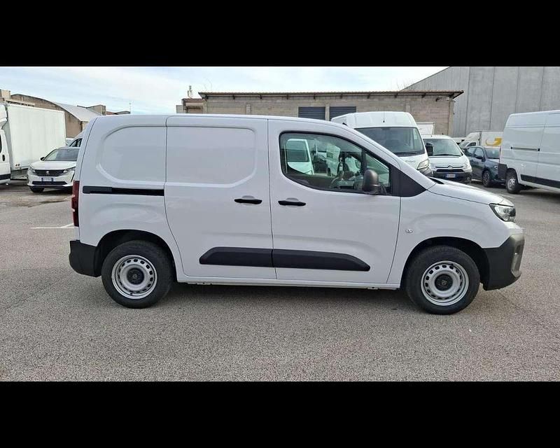 Nuova Peugeot Partner 131 CV (96 kW) 2026 Bianco Monovolume