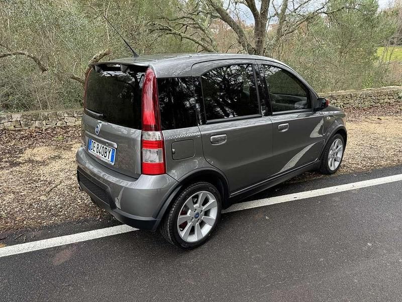 Usata Fiat Panda 101 CV (74 kW) 2006 Utilitaria