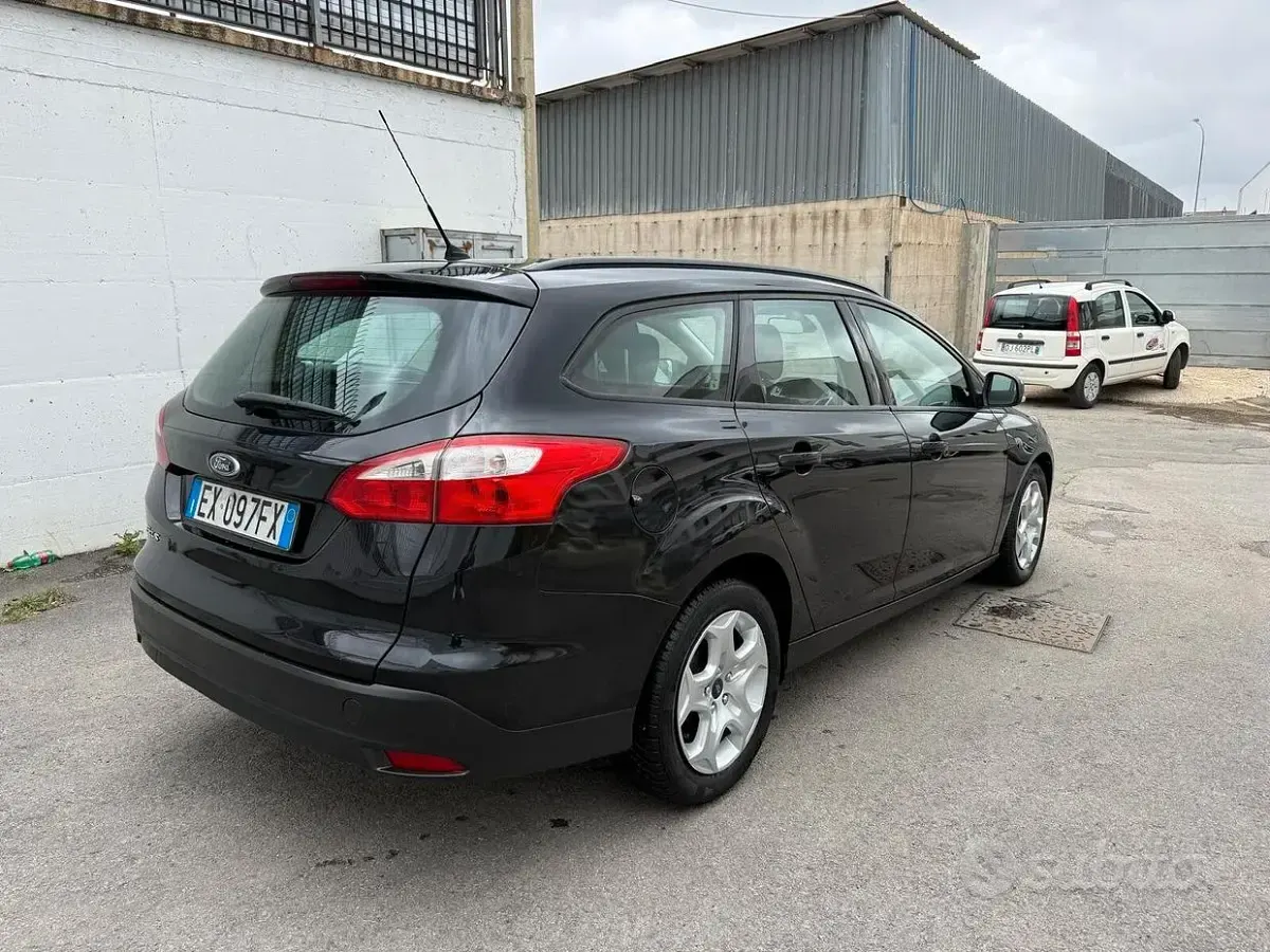 Usata Ford Focus Titanium 95 CV (69 kW) 2014 Nero Station wagon