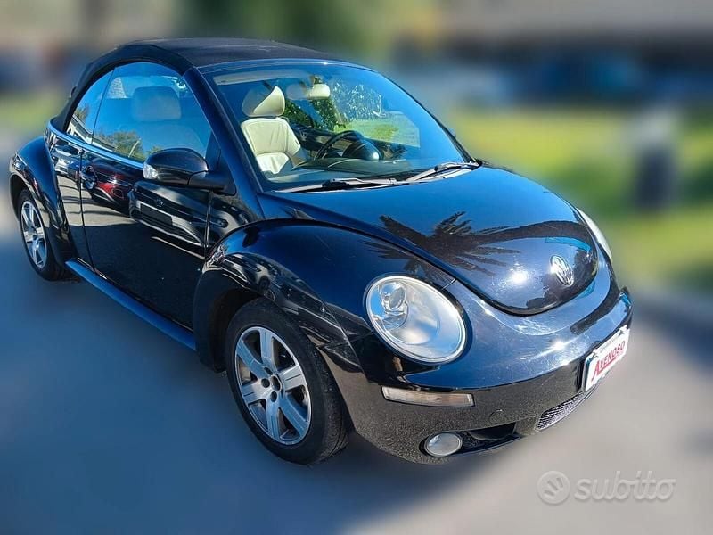 Usata VW Beetle Cabriolet 105 CV (77 kW) 2006 Nero Cabrio
