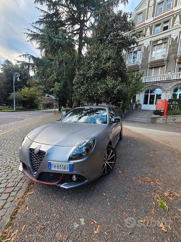 Usata Alfa Romeo Giulietta Veloce 241 CV (177 kW) 2017 Grigio Utilitaria