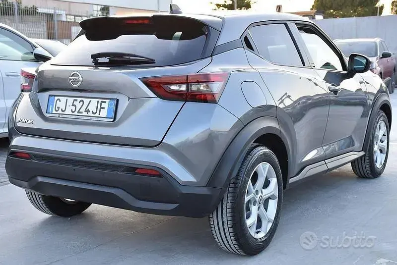 Usata Nissan Juke N-Connecta 114 CV (83 kW) 2022 Grigio SUV
