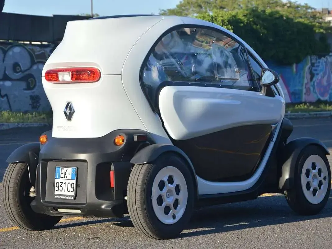 Usata Renault Twizy 12 kW (17 CV) 2018 Bianco Utilitaria