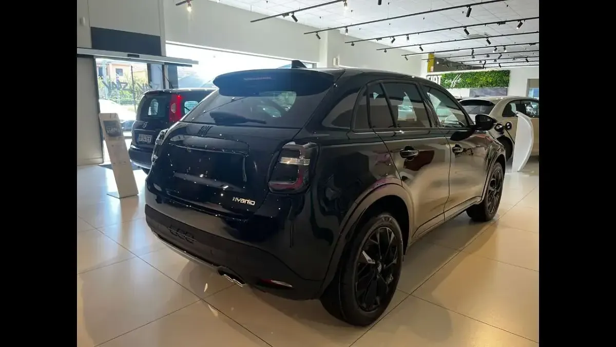 Nuova Fiat 600 Sport 136 CV (100 kW) 2026 Nero (pastello) SUV